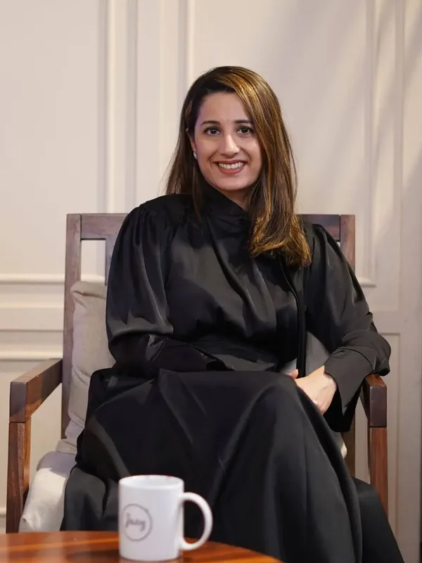 Avanne Dubash in Jaey